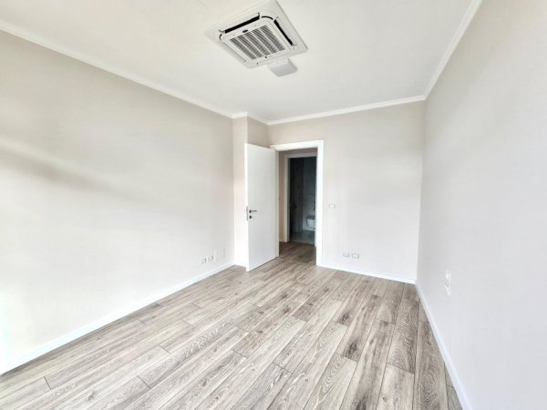 Lake Office (3 Ambiente Me Ballkon ) 📍 Lake View Liqeni Tiranës - 96 M2 | Amb I Ri, Investim Premium - - 1,200euro/muaj***