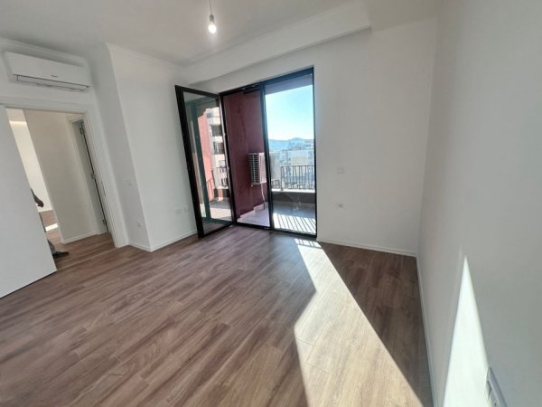 Tirane, shitet apartament 2+1+Ballkon Kati 6, 121 m² 325.000 € (Myslym Shyri)