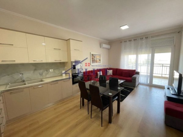 Tirane, jepet me qera apartament 2+1 Kati 2, 85 m² 600 € (Ish Fusha e Aviacionit)