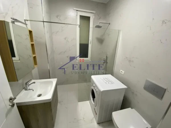 Tirane, jepet me qera apartament 2+1 Kati 2, 85 m² 600 € (Ish Fusha e Aviacionit)