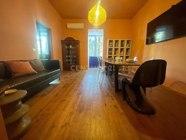 Tirane, jepet me qera apartament 2+1+Aneks+Ballkon Kati 2, 100 m² 1.500 € (Myslym Shyri)