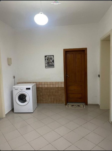 Tirane, jepet me qera apartament 2+1 Kati 1, 100 m² 400 € (Liqeni i Thate)