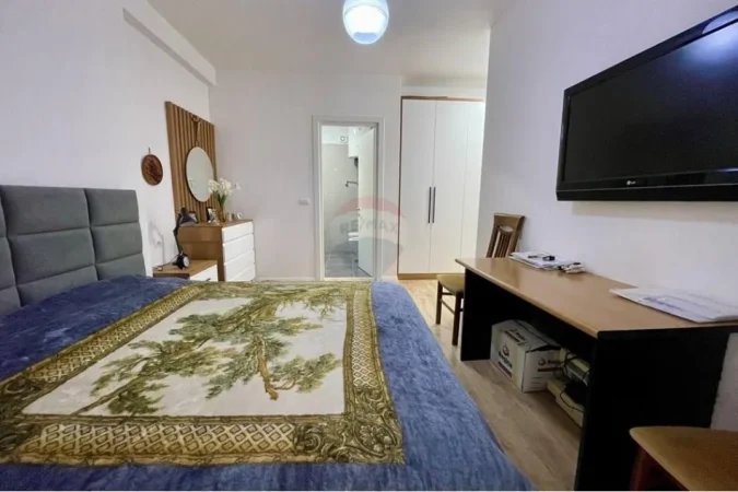 Tirane, shitet apartament 2+1 Kati 7, 92 m² 149.900 € (Ali Demi,)