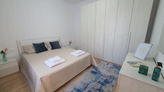 Tirane, jepet me qera 1+1 Kati 7, 57 m² 650 € (Rr.Dritan Hoxha)