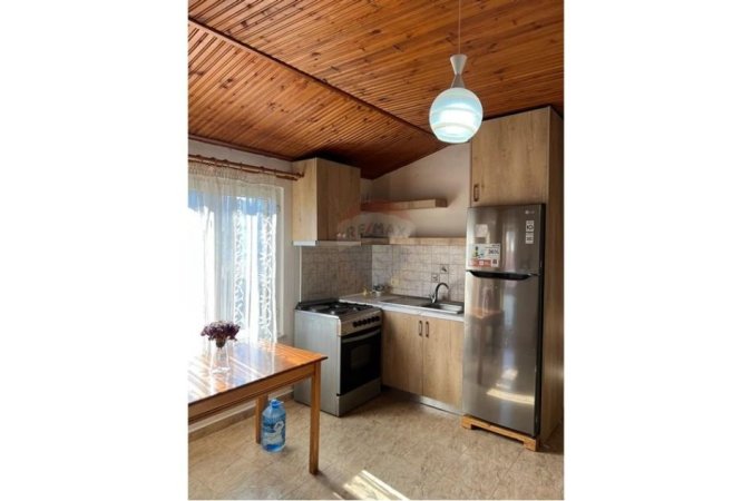 Tirane, jepet me qera apartament 1+1 Kati 3, 65 m² 420 € (Fusha e Aviacionit)