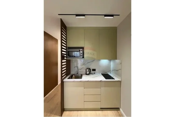 Tirane, jepet me qera garsonier , 40 m² 550 € (Rruga e Kavajës,)