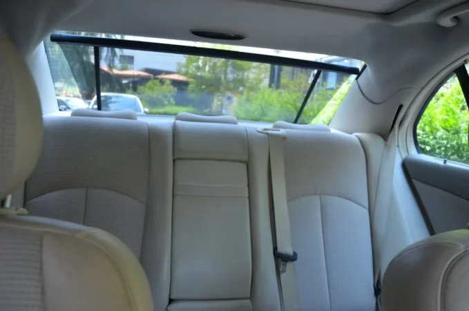 Tirane, shes makine Mercedes e class 270 Nafte, blu e errët automatik Kondicioner 220.000 km 3.000 €