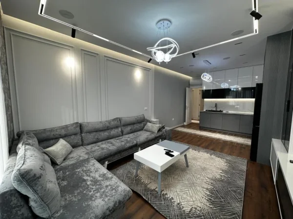 Tirane, jepet me qera apartament 2+1+Ballkon Kati 4, 140 m² 1.000 € (Farmacia nr10)