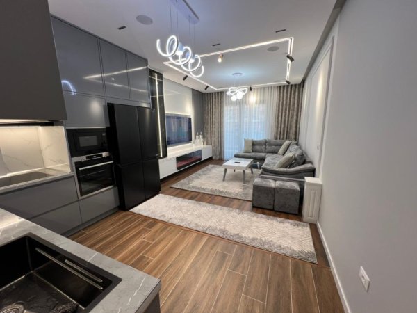 Tirane, jepet me qera apartament 2+1+Ballkon Kati 4, 140 m² 1.000 € (Farmacia nr10)