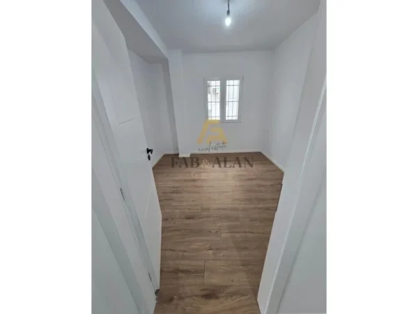 Tirane, shitet apartament 2+1 Kati 2, 65 m² 120.000 € (Ish Restorant Durresi)