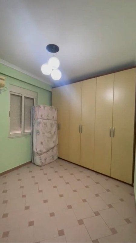 Tirane, jepet me qera apartament 1+1+Aneks+Ballkon Kati 2, 74 m² 650 € (Rruga Mihal Duri)