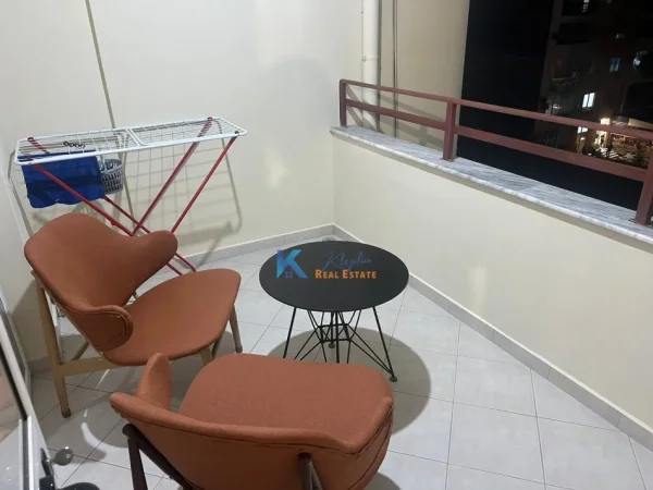 Tirane, jap me qera apartament 1+1+Ballkon Kati 4, 65 m² (Astir)
