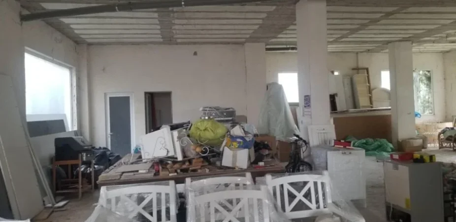 Tirane, shitet dyqan , sip.322 m² 228.000 € (Rruga Myslym Keta)