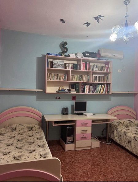 Tirane, jap me qera apartament 2+1 , 500 € 
