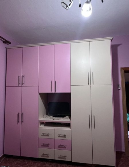 Tirane, jap me qera apartament 2+1 , 500 € 