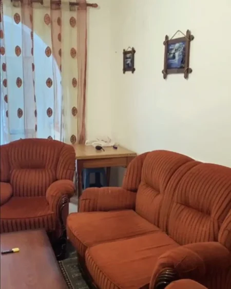 Tirane, jepet me qera apartament 1+1 Kati 1, 70 m² 400 € 
