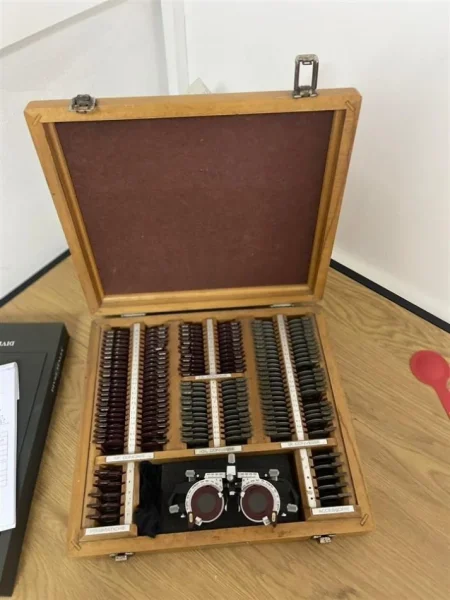 Tirane, okazion OKAZION!!! Shitet Biznesi OPTIKE te 21 Dhjetori 18.000 €