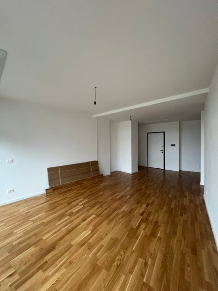 Tirane, jepet me qera apartament 1+1+Ballkon Kati 3, 69 m² 850 € (Rruga Kosovareve)