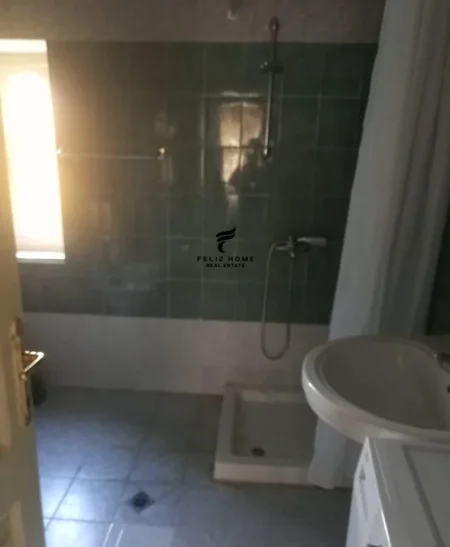 Tirane, jepet me qera apartament 3+1 Kati 2, 120 m² 500 € (TREGU ELEKTRIK)