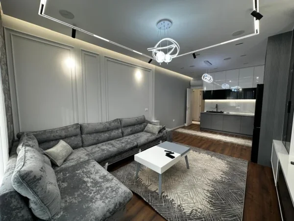 Tirane, jepet me qera apartament 2+1+Aneks+Ballkon Kati 5, 117 m² 900 € (Farmacia 10, Kompleksi Arlis)