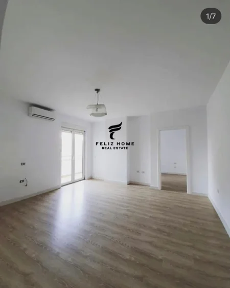 Tirane, jepet me qera zyre Kati 4, 69 m² 550 € (QENDER)