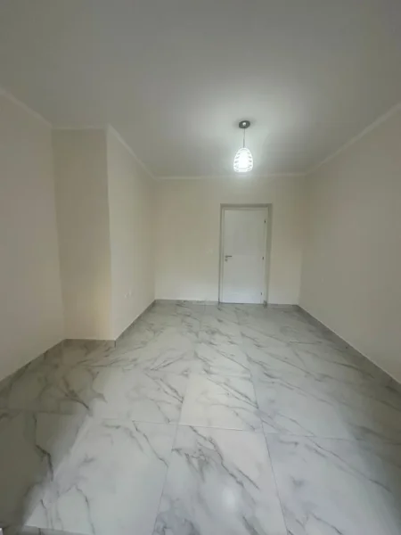 Tirane, jepet me qera zyre Kati 3, 70 m² 800 € (Myslym Shyri)