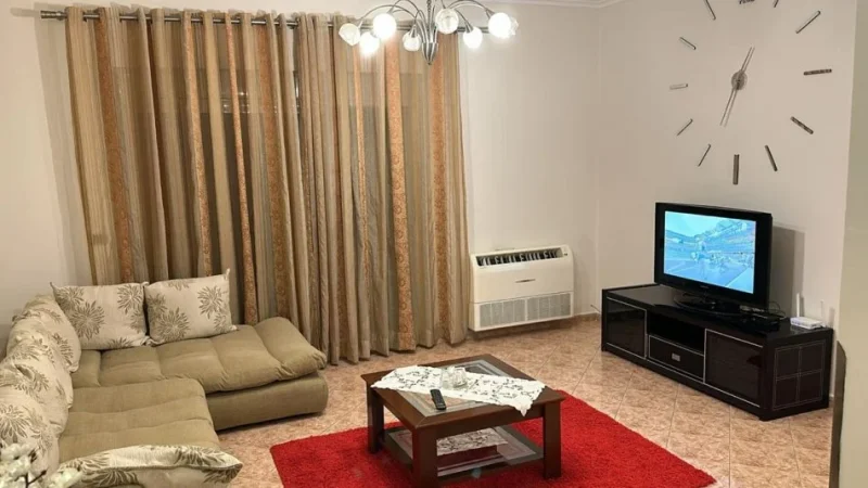 Tirane, jepet me qera apartament 3+1+Ballkon Kati 2, 120 m² 800 € (Shkolla e Baletit, Rruga e Elbasanit)