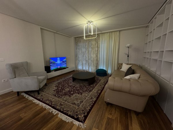 Tirane, jepet me qera apartament 2+1+Ballkon Kati 11, 137 m² 2.500 € (blloku)