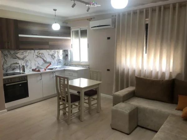 Tirane, shes apartament 2+1 Kati 4, 70 m² 190.500 € (Rruga e Barrikadave 