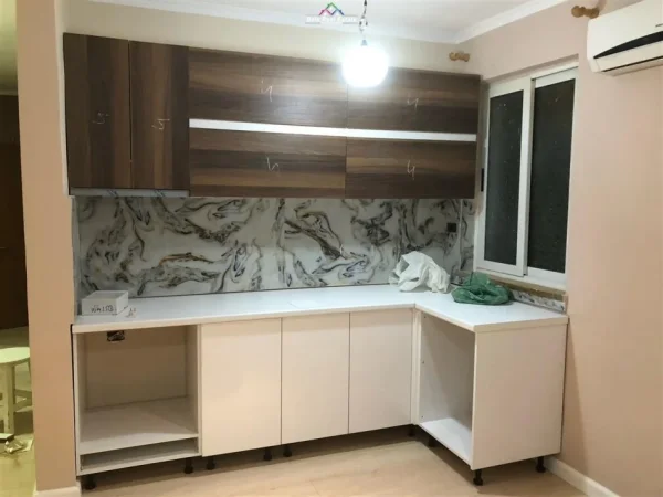 Tirane, shes apartament 2+1 Kati 4, 70 m² 190.500 € (Rruga e Barrikadave 
