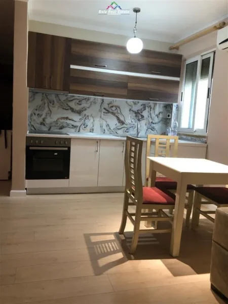 Tirane, shes apartament 2+1 Kati 4, 70 m² 190.500 € (Rruga e Barrikadave 