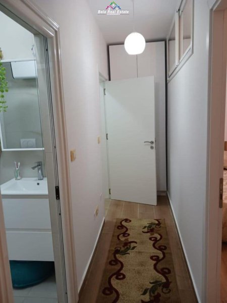 Tirane, jepet me qera apartament 2+1 Kati 5, 55 m² 550 € (21 Dhjetori)