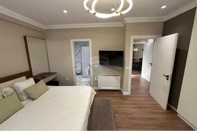 Tirane, jepet me qera apartament 3+1 , (Rezidenca LAKELAND)