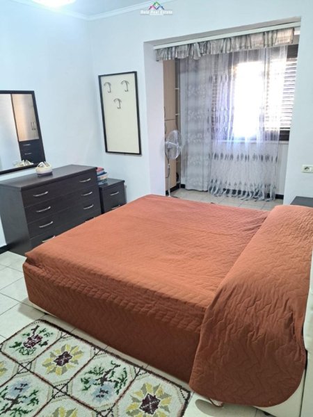 Tirane, jepet me qera apartament 2+1 Kati 2, 80 m² 500 € (ish Tregu Elektrik)