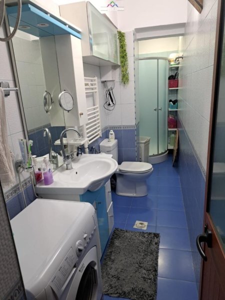 Tirane, jepet me qera apartament 2+1 Kati 2, 80 m² 500 € (ish Tregu Elektrik)