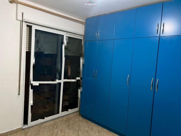 Tirane, jepet me qera apartament 2+1 Kati 6, 100 m² 550 € (Komuna E Parisit)