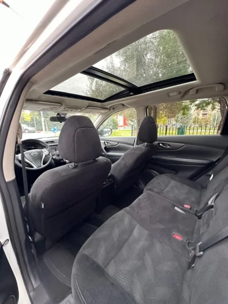 Tirane, shes makine Nissan Rogue Benzin, e bardhë automatik Kondicioner 192.000 km 8.800 €