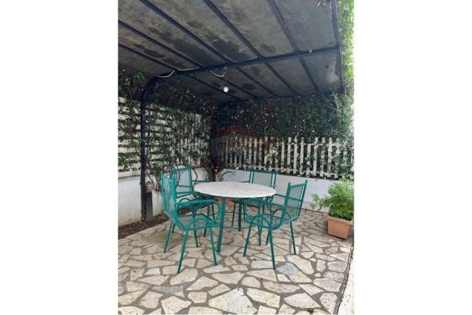 Tirane, jepet me qera Vile , 1.800 € (prane Teg)
