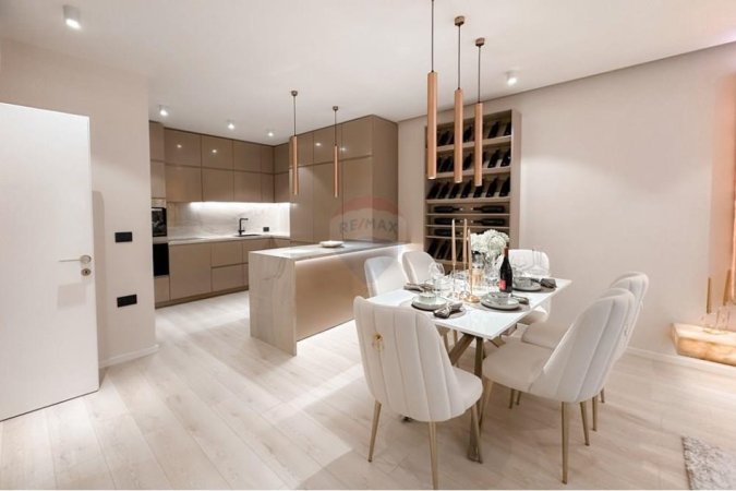 Tirane, jepet me qera apartament 2+1 , 2.000 € (Margarita Tutulani)