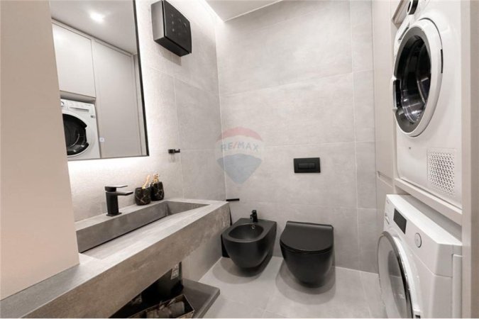 Tirane, jepet me qera apartament 2+1 , 2.000 € (Margarita Tutulani)