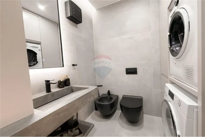 Tirane, jepet me qera apartament 2+1 , 2.000 € (Margarita Tutulani)