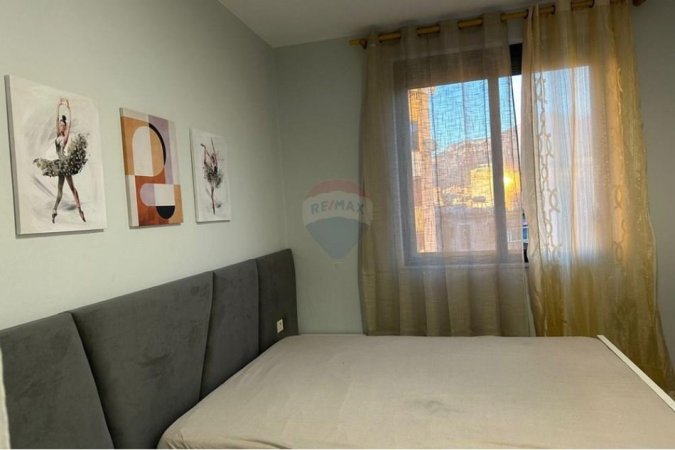 Tirane, jepet me qera apartament 2+1 , 700 € (Shkolla e Baletit)