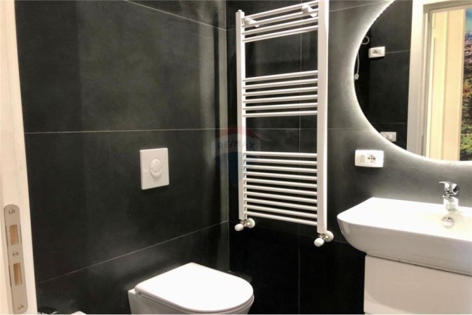 Tirane, jepet me qera apartament 2+1 , 1.450 € (Park Gate)