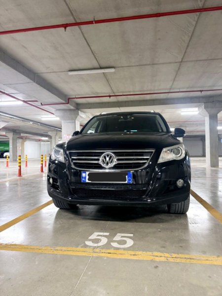 Tirane, shes makine VW TIGUAN 2.0 TDI 2009 Nafte, e zeze automatik Klima 246.000 km Çmimi 💶 6.500€ 💶.
