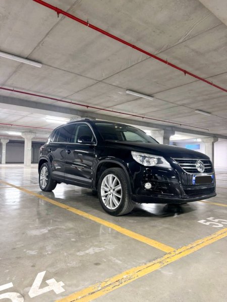 Tirane, shes makine VW TIGUAN 2.0 TDI 2009 Nafte, e zeze automatik Klima 246.000 km Çmimi 💶 6.500€ 💶.