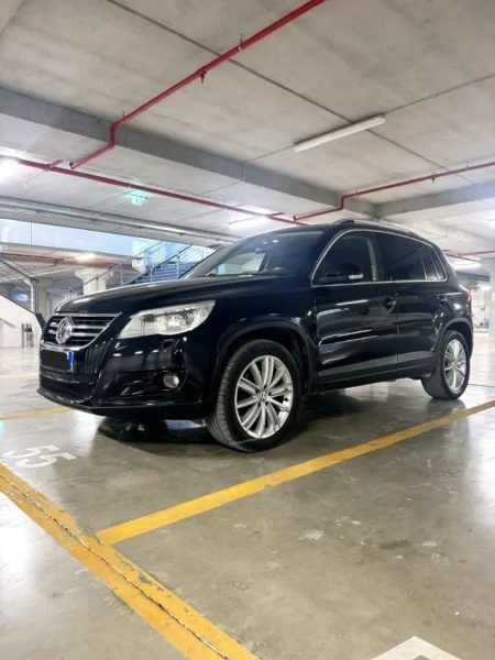 Tirane, shes makine VW TIGUAN 2.0 TDI 2009 Nafte, e zeze automatik Klima 246.000 km Çmimi 💶 6.500€ 💶.