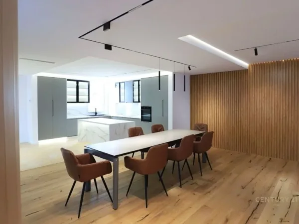 Tirane, jepet me qera Vile 3 Katshe Kati 3, 800 m² 5.000 € (Petrele)