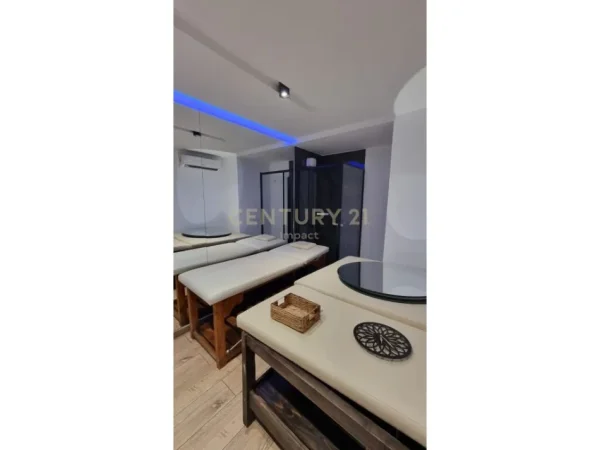 Tirane, jepet me qera ambjent biznesi Kati 0, 100 m² 1.200 € (Gjimnazi Petro Nini Luarasi, Tiranë)