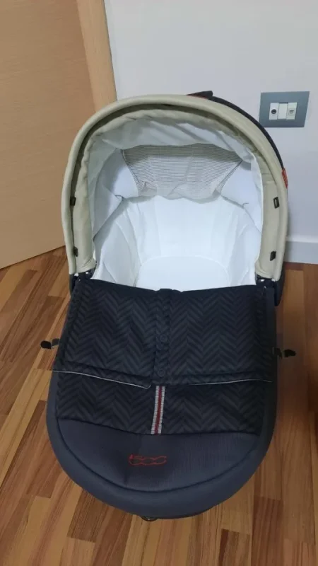 Tirane, shes Karroce 450 €