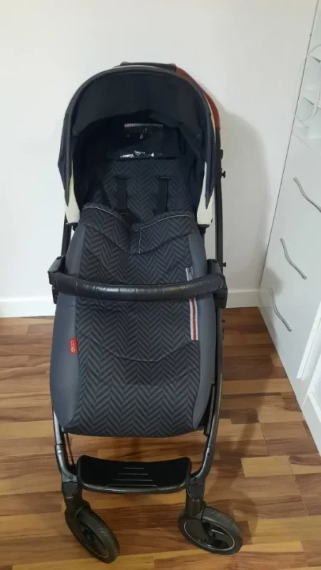 Tirane, shes Karroce 450 €